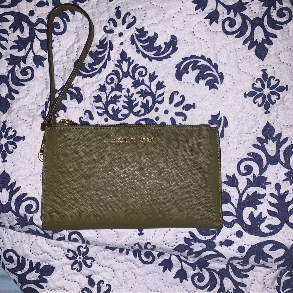 Michael Kors Wristlet